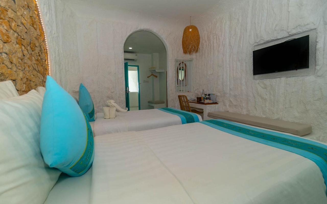 Loccal Collection Hotel Komodo ลาบวนบาโจ ภายนอก รูปภาพ